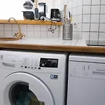 Hostnfly Apartments - Charming Apt Near The Arc De Triomphe
