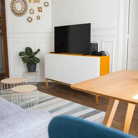 Apartment Hostnfly - Charming Apt Near The Arc De Triomphe
